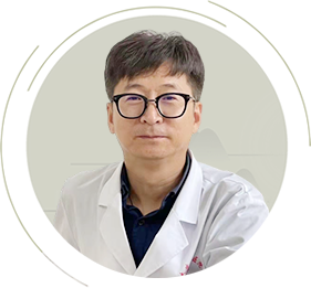 張忠國 